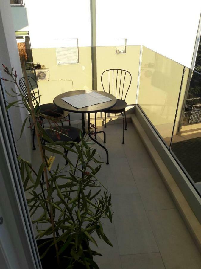 Apartman Petra Apartamento Makarska Exterior foto